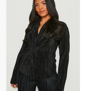 Plisse Black Twisted Top
